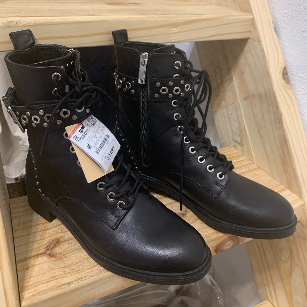 SOLD! ZARA Leather ankle boots